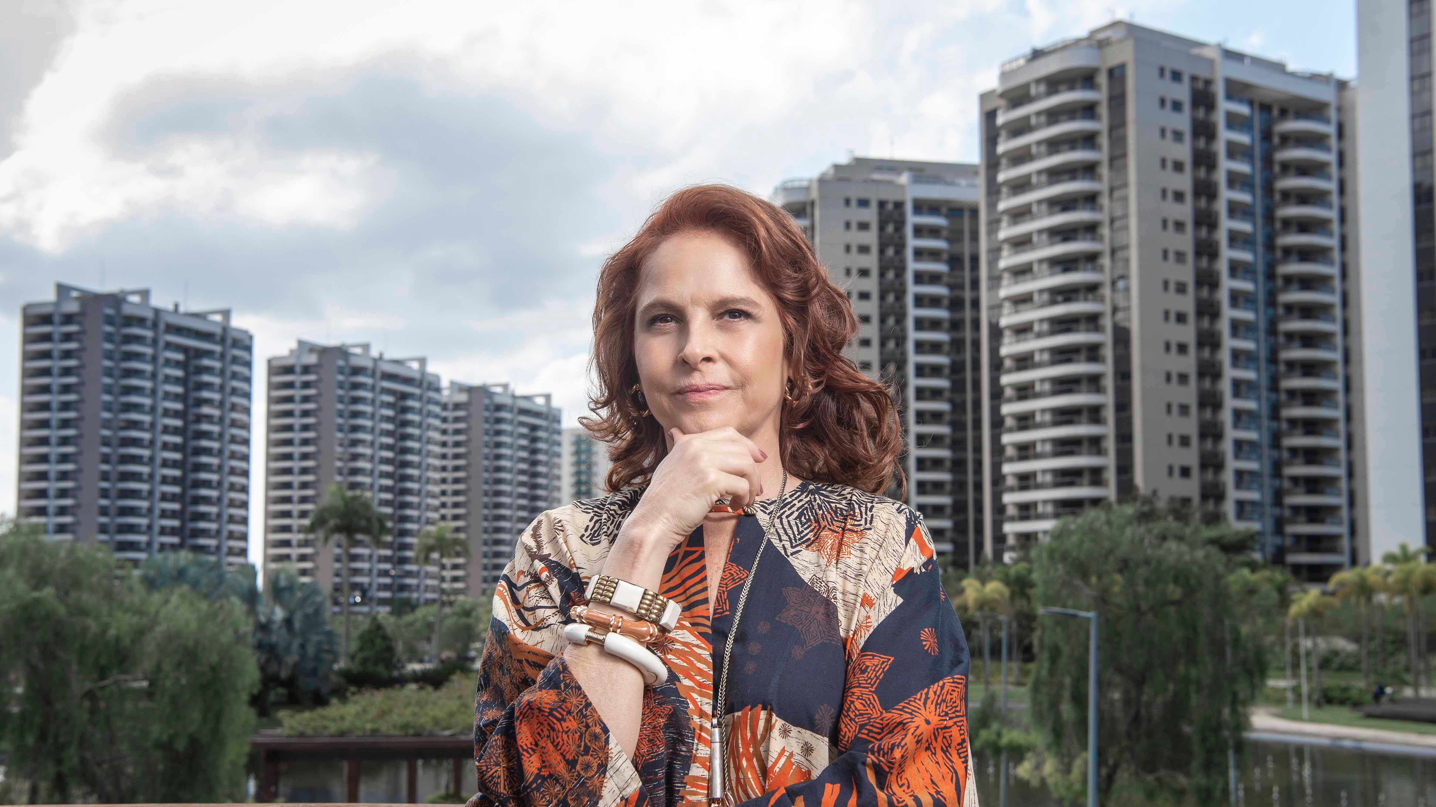 A atriz Drica Moraes foi confirmada em Volta por Cima, novela substituta de Família é Tudo, na Globo