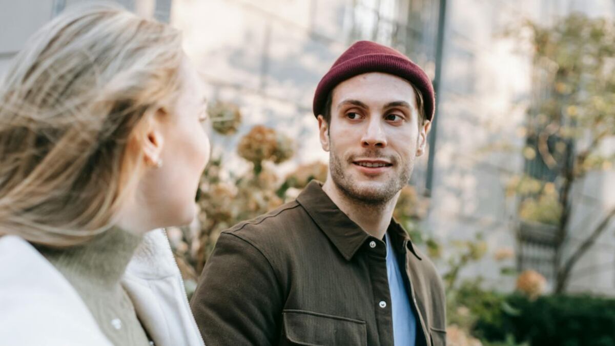 Un hombre puede ocultar sus sentimientos por muchos motivos