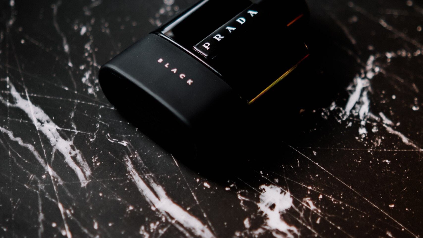 Frasco de perfume Prada