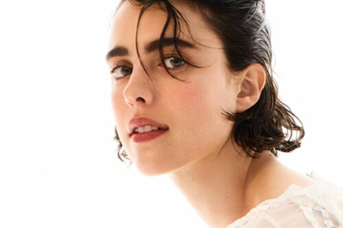 Margaret Qualley fala sobre casamento e ambição