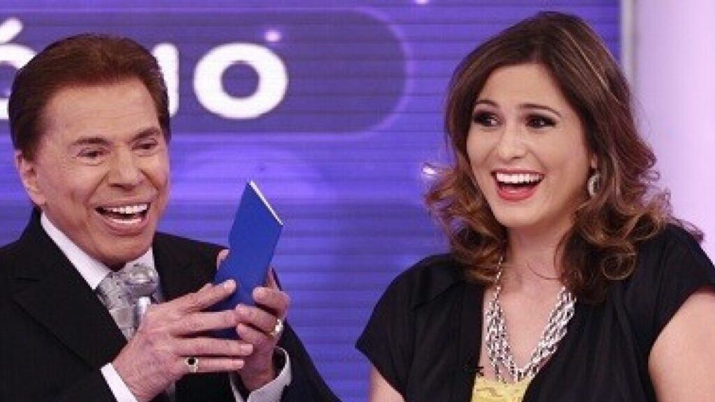 Lívia Andrade durante o Programa Silvio Santos
