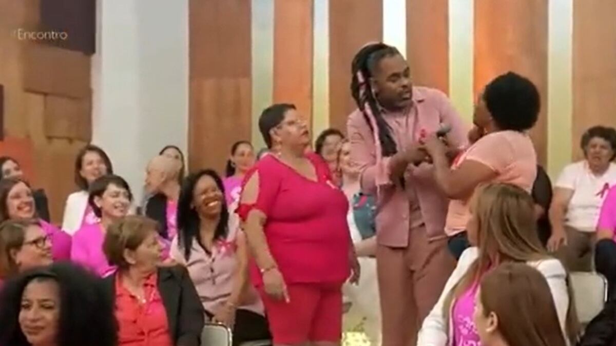 No "Encontro", Manoel Soares fica entre duelo de senhoras por causa de "Travessia"