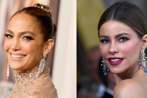 Sofia Vergara e JLo mostram como usar jeans aos 50: suas chaves para um look elegante