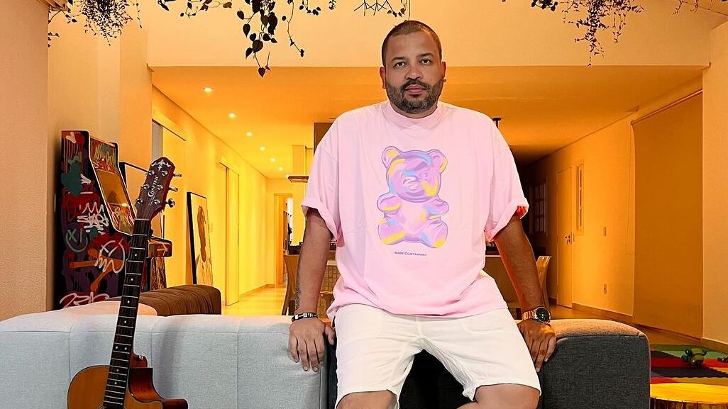 Após ter casa na Grande São Paulo roubada, Projota diz que os filhos estão bem