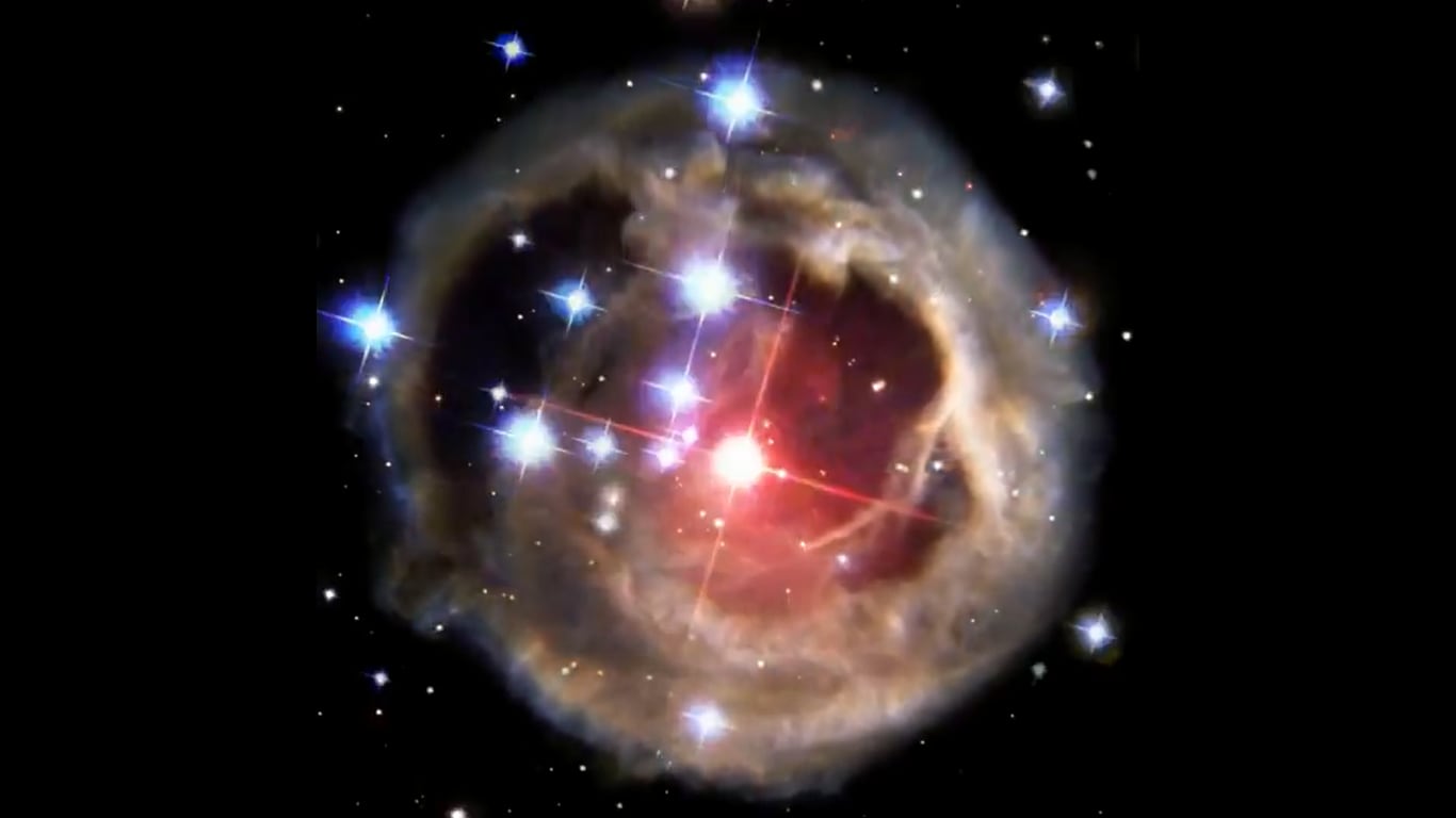 Vídeo mostra explosão de estrela massiva captada durante 4 anos por Hubble da NASA