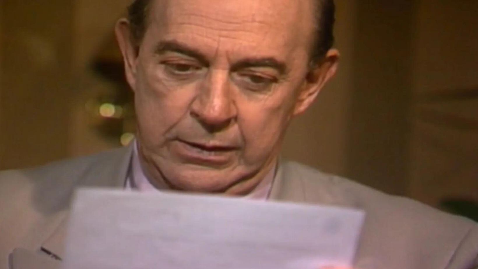 No final de Mulheres de Areia, Virgílio quer resolver tudo, mas arruma mais problemas para sua família