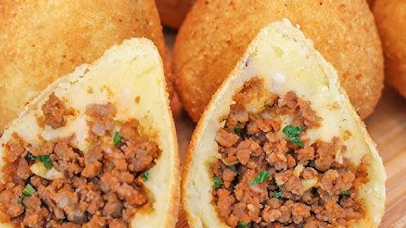 coxinha de mandioca com carne moída