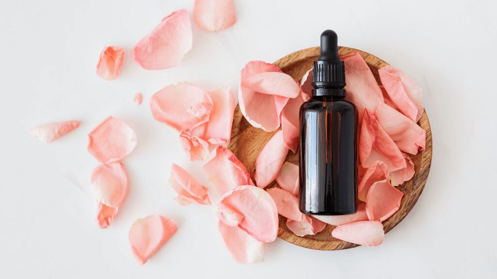 Óleos essenciais para conquistar um amor ou melhorar o relacionamento