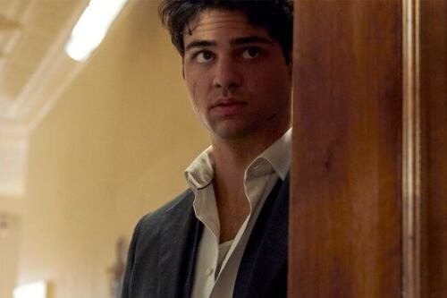 Netflix cancela série recém-lançada com Noah Centineo e fãs criticam duramente