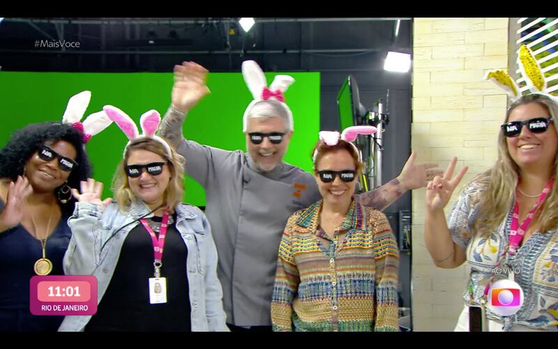 Produção do 'Mais Você' usa óculos em homenagem a Ana Maria Braga