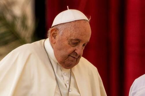 ‘O Papa descansou bem durante a noite’, avisa o Vaticano nesta quarta (05)