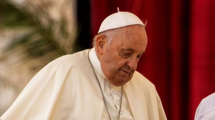 “Descansou bem durante a noite”, avisa o Vaticano nesta quarta-feira (05) sobre a saúde do Papa Francisco