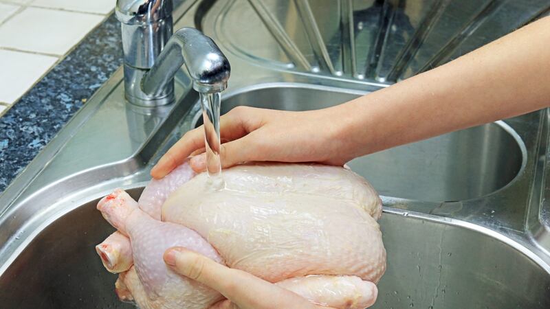 Riesgos por falta de higiene al cocina