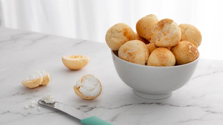 Receita saborosa de pãozinho de queijo de tapioca para fazer hoje mesmo