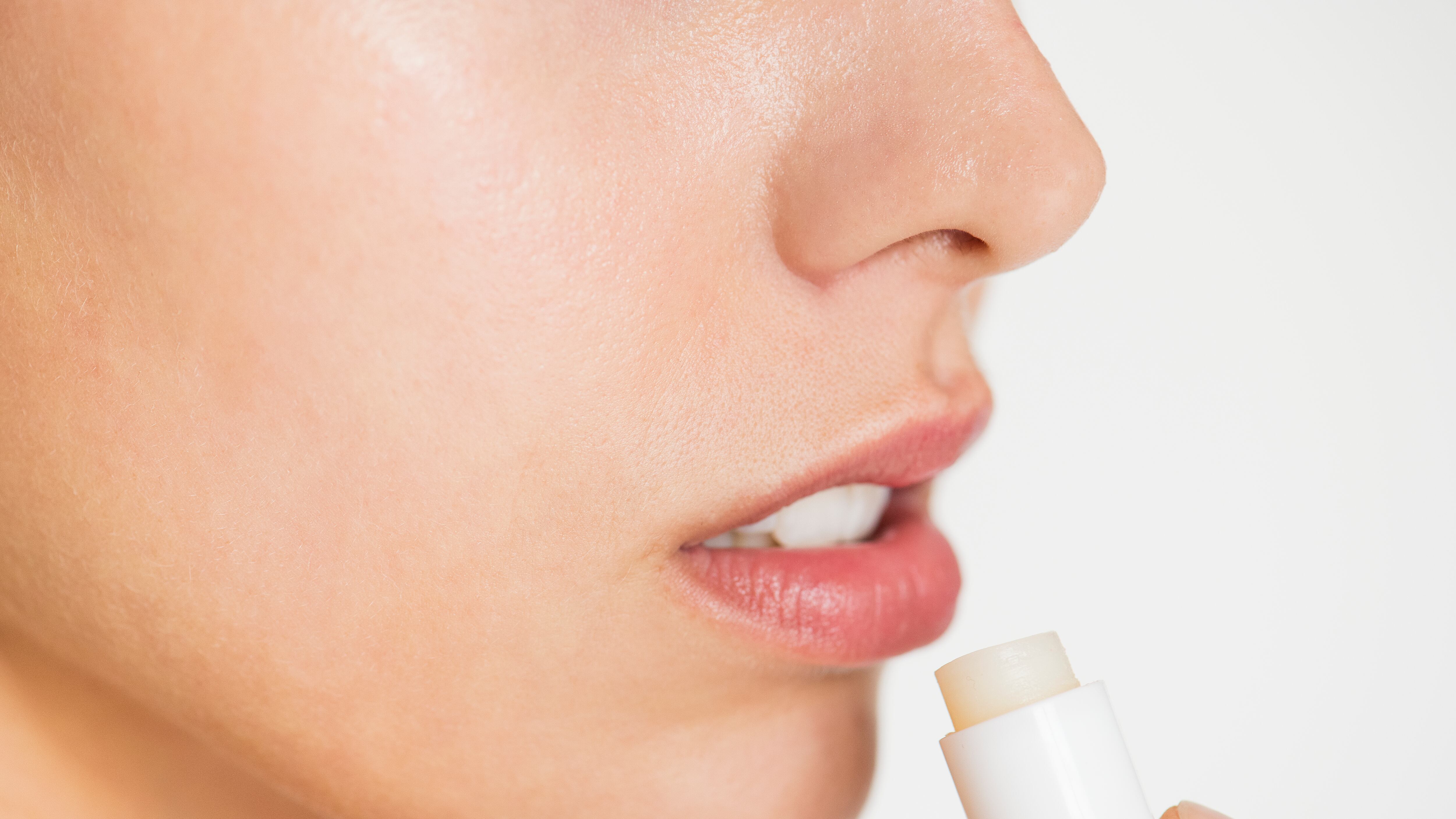 Como cuidar dos lábios durante o verão? Veja 5 dicas