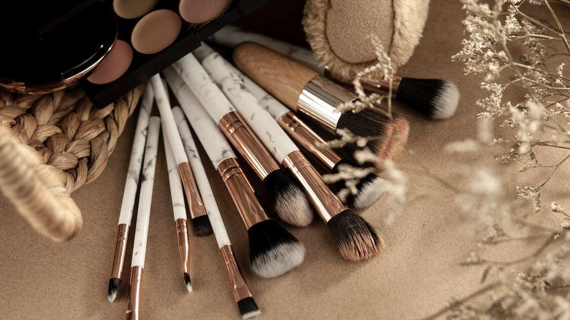 Saiba quais são os principais pincéis de maquiagem