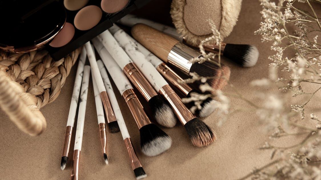 Saiba quais são os principais pincéis de maquiagem