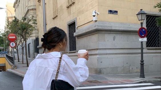 Não deixe o tamanho te limitar! Saiba como aderir a essa tendência sem parecer mais baixa.