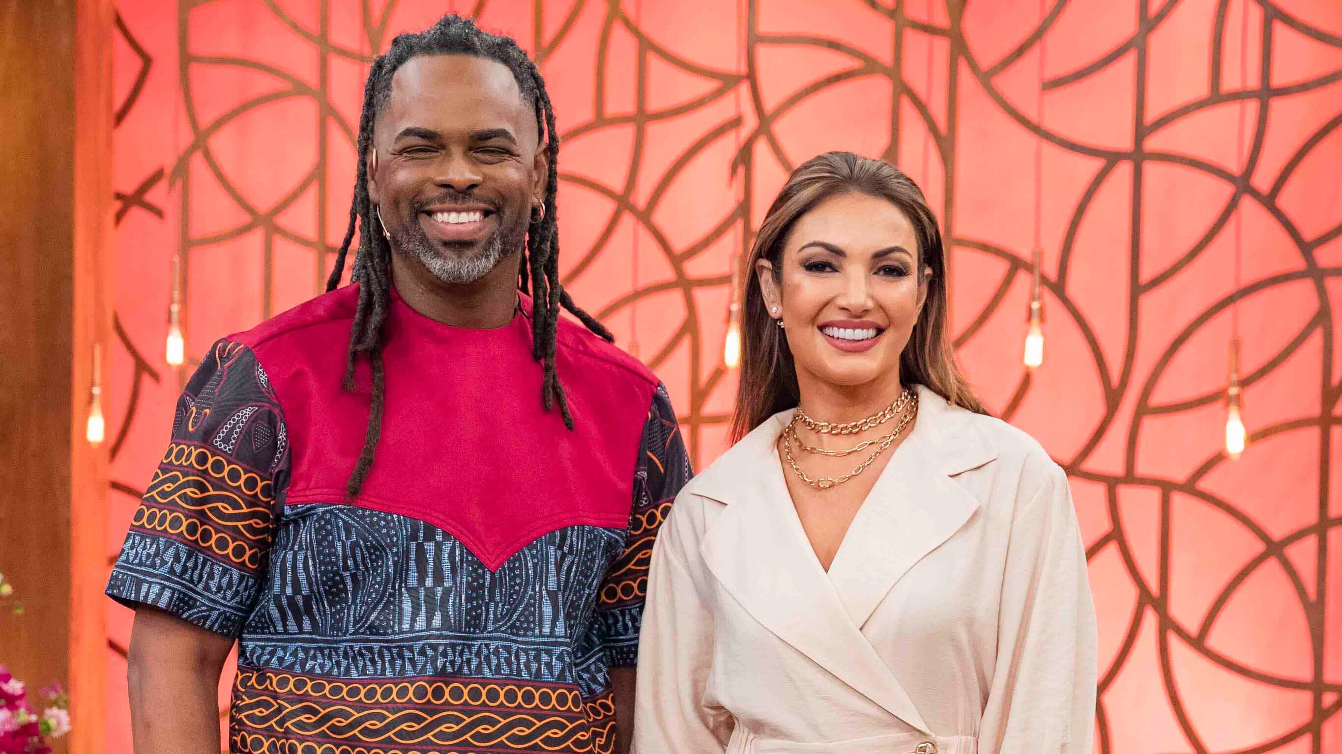 Patrícia Poeta assumiu o matinal da Globo e Manoel Soares é o seu parceiro dentro do "Encontro"