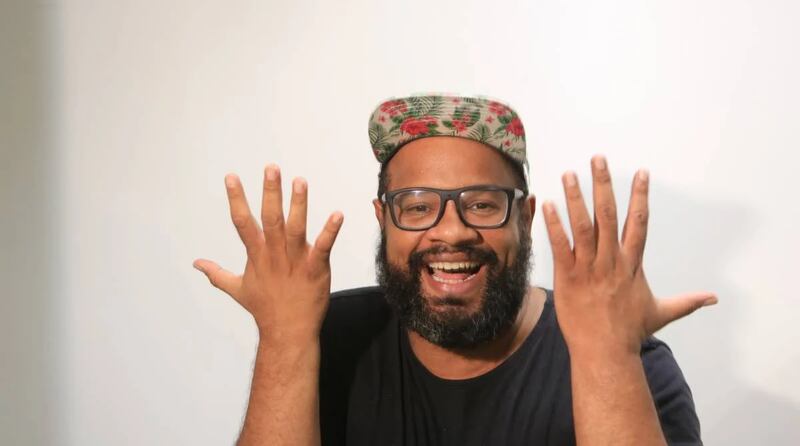 Ex-BBB André Gabeh foi demitido do Vai Que Cola