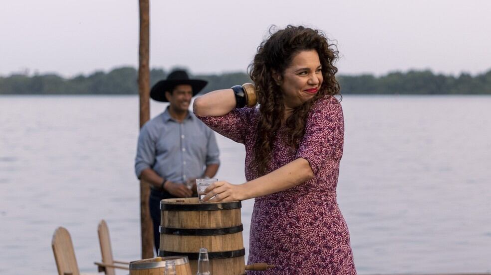 No final de "Pantanal", Maria Bruaca (Isabel Teixeira) vai ao casamento de Filó (Dira Paes) e José Leôncio (Marcos Palmeira)