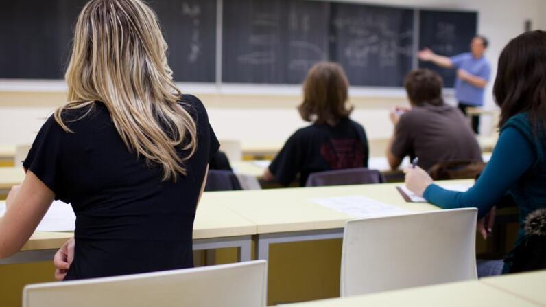 Estudante da UFPE enfrenta interrupções durante banca e vídeo viraliza