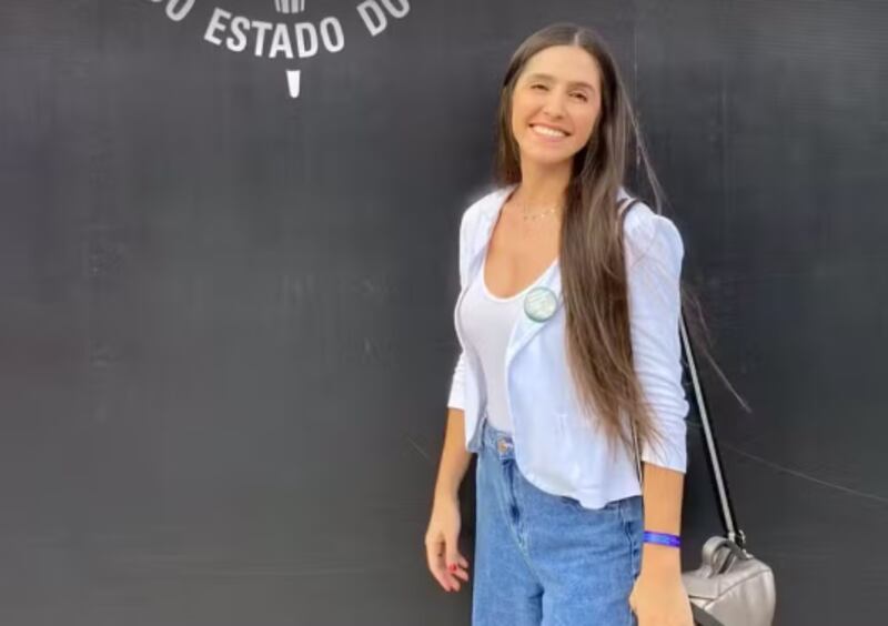 Jovem recebe cuidados em casa