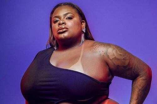 Jojo Todynho se irrita com colegas de aula: “vai descer pra secretaria”