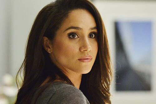 A realeza não queria que Meghan Markle dissesse uma palavra específica em ‘Suits’, saiba qual