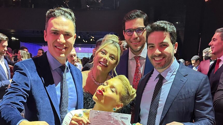 Médicos pagam valor surpreendente para experiência com Virginia Fonseca
Foto: @virginia