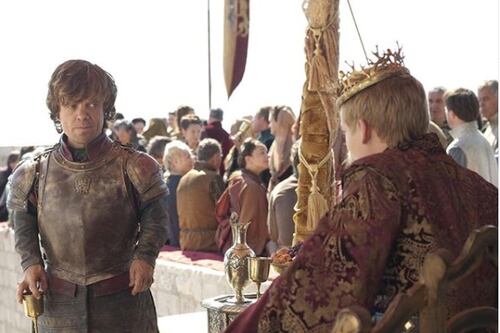 Ator “aposentado” de ‘Game of Thrones’ assume novo papel em que parece irreconhecível