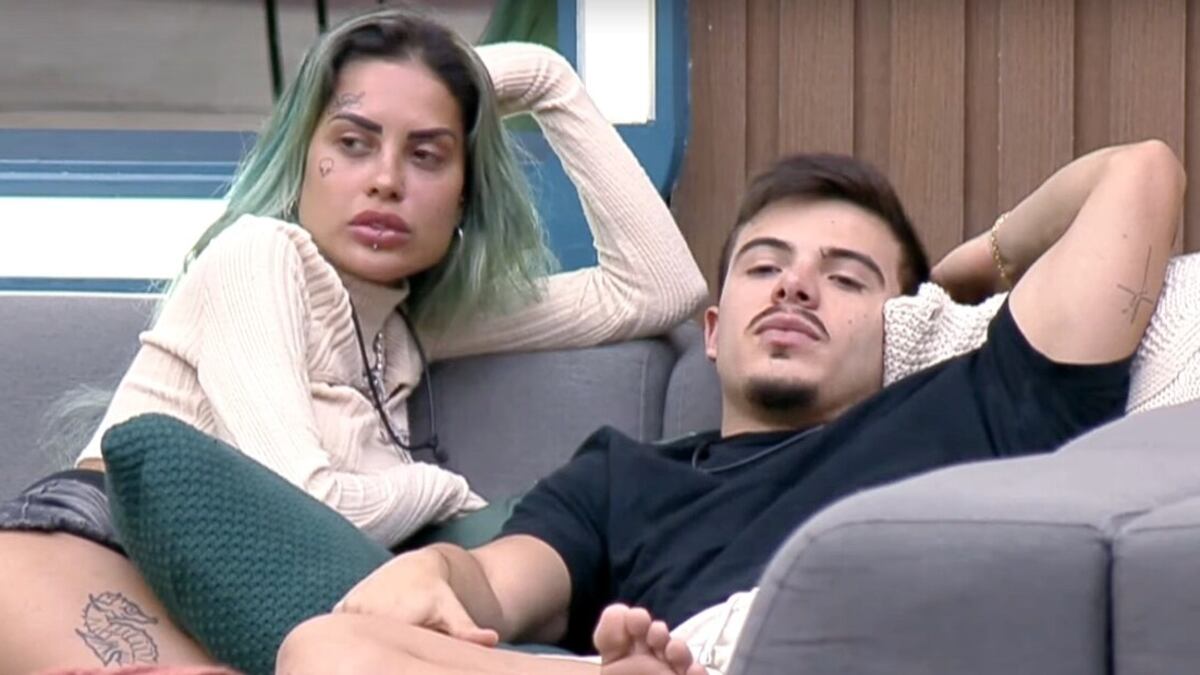 Tati Zaqui e Thomaz Costa formam casal em "A Fazenda 14"