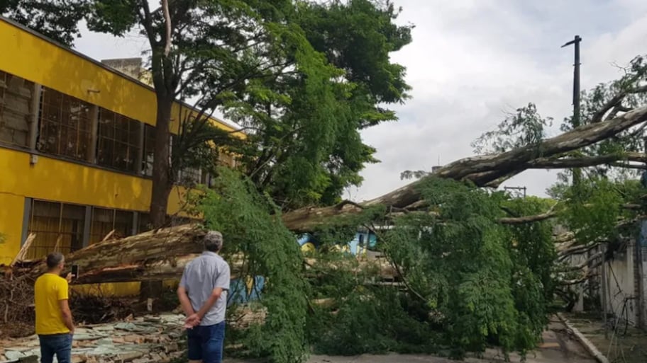 Pelo menos 40 locais estão sem aulas hoje