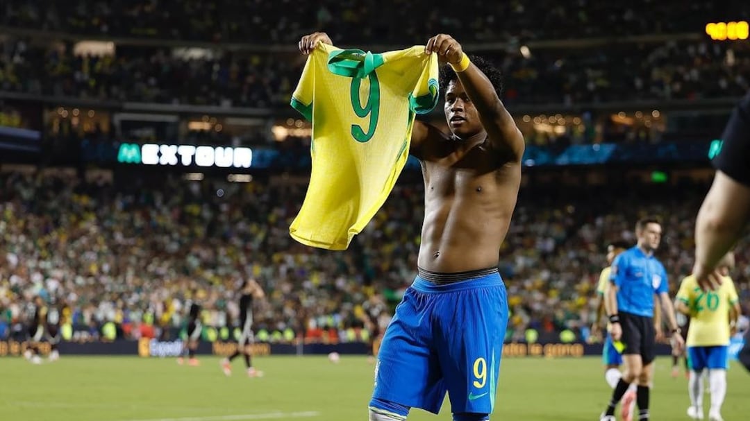 Endrick começa no banco contra a Costa Rica