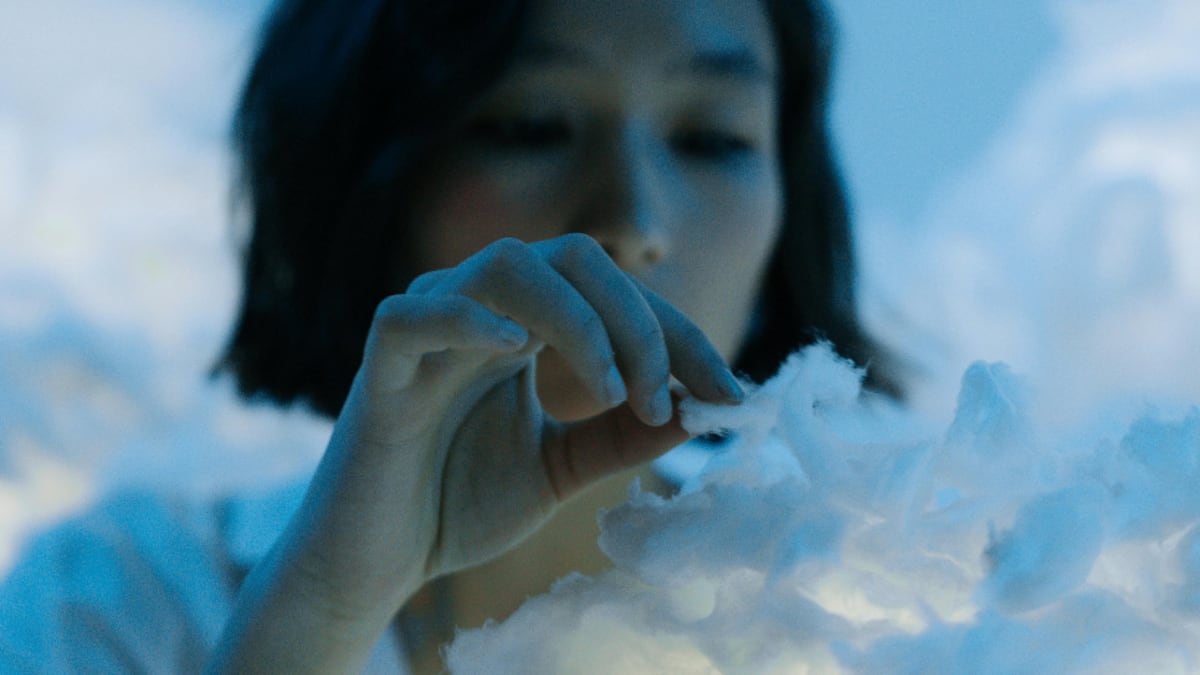 Cloud Dancer es el color del año 2026 según Pantone