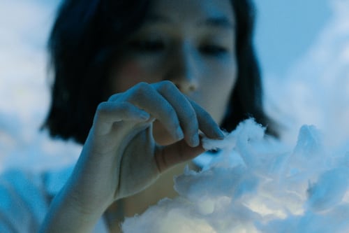 ‘Cloud Dancer’: Pantone anuncia a Cor do Ano e este é o seu significado mais profundo