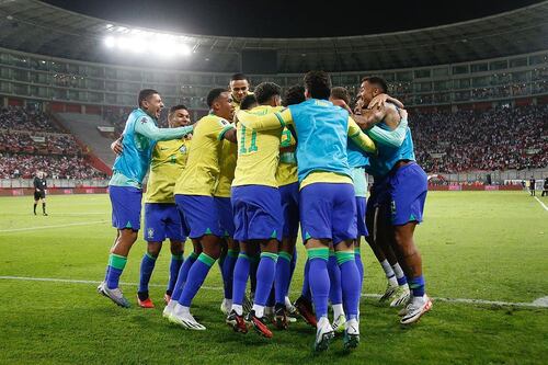 Com novidades, Fernando Diniz divulga lista de convocados da seleção brasileira para jogos das eliminatórias