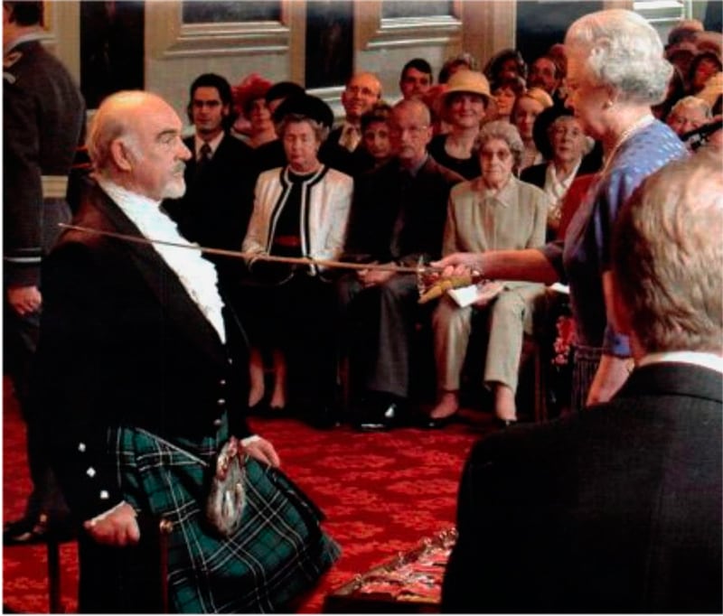 Sean Connery recebe o título de cavaleiro