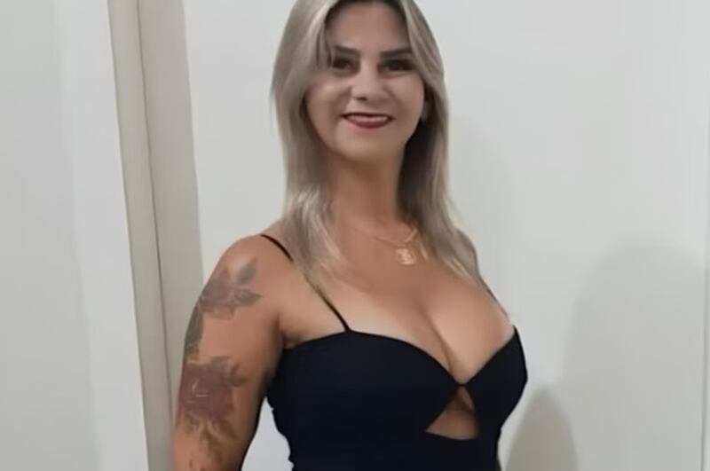 Estudante suspeito pelo crime foi preso e responde pelo feminicídio.