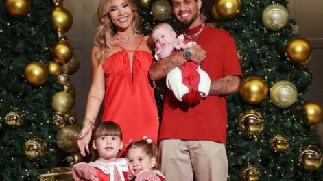 Virginia Fonseca, Zé Felipe e filhos em festa de Natal na nova mansão
