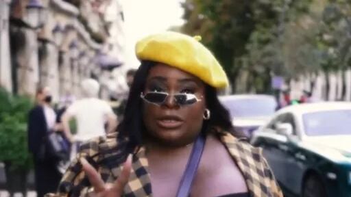 Jojo Todynho aproveita para desfilar nas ruas de Paris