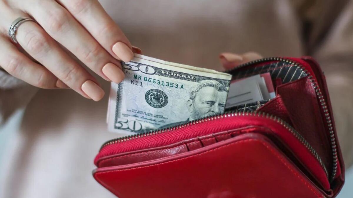 Feng Shui: lo que jamás debe pasar en tu cartera sino atraerás la pobreza a tu vida