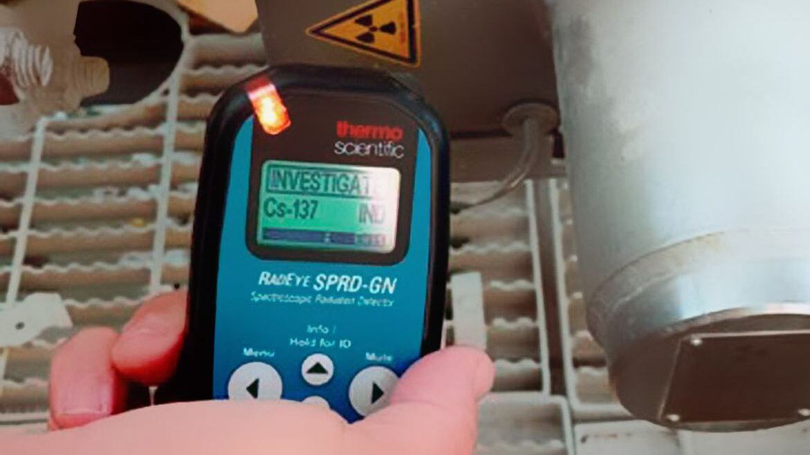 Polícia faz buscas pelo material radioativo