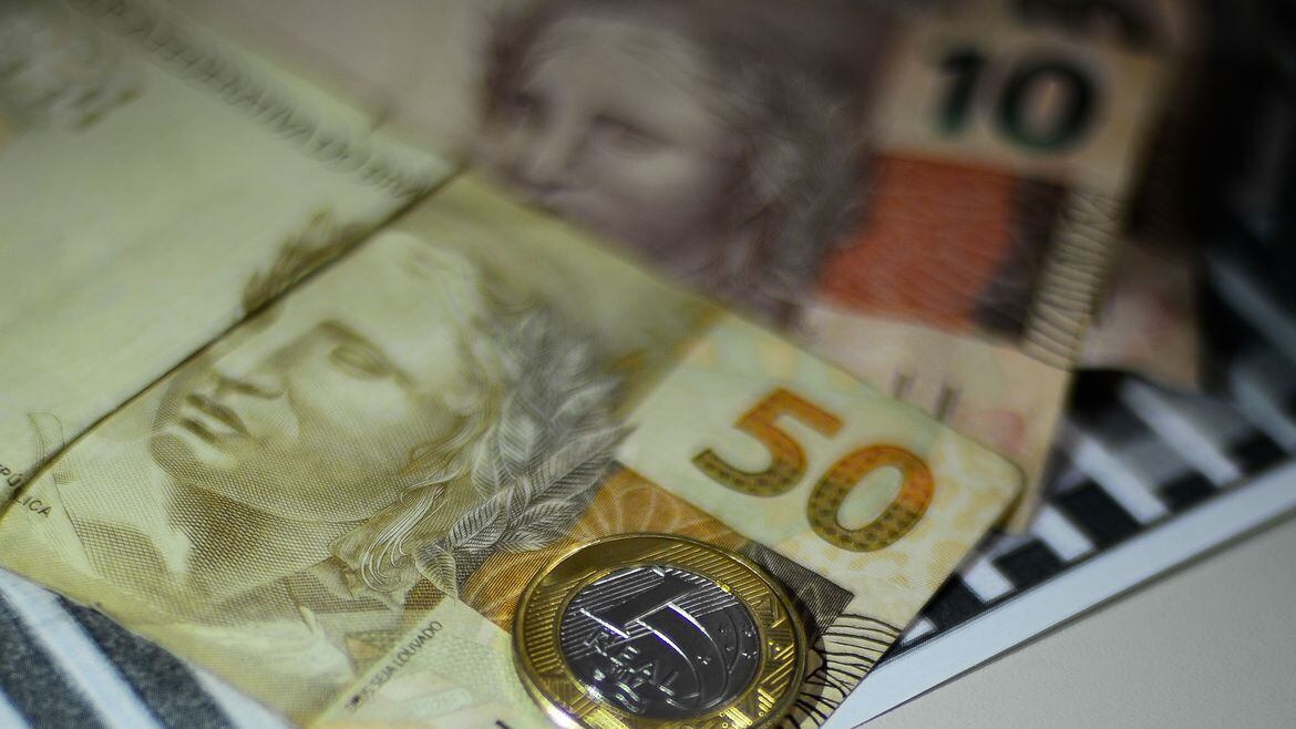 Caixa paga Auxílio Brasil a cadastrados com NIS final 9