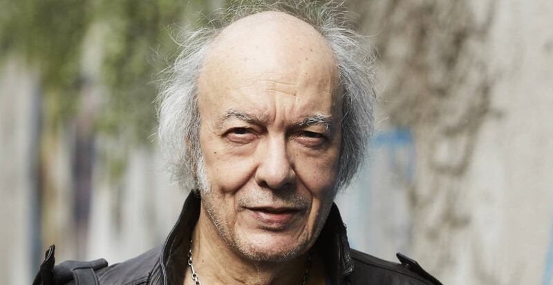 Internado, Erasmo Carlos cancela shows internacionais