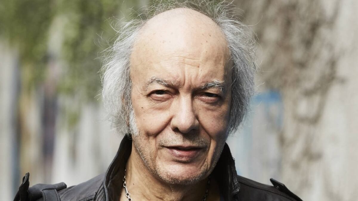 Internado, Erasmo Carlos cancela shows internacionais