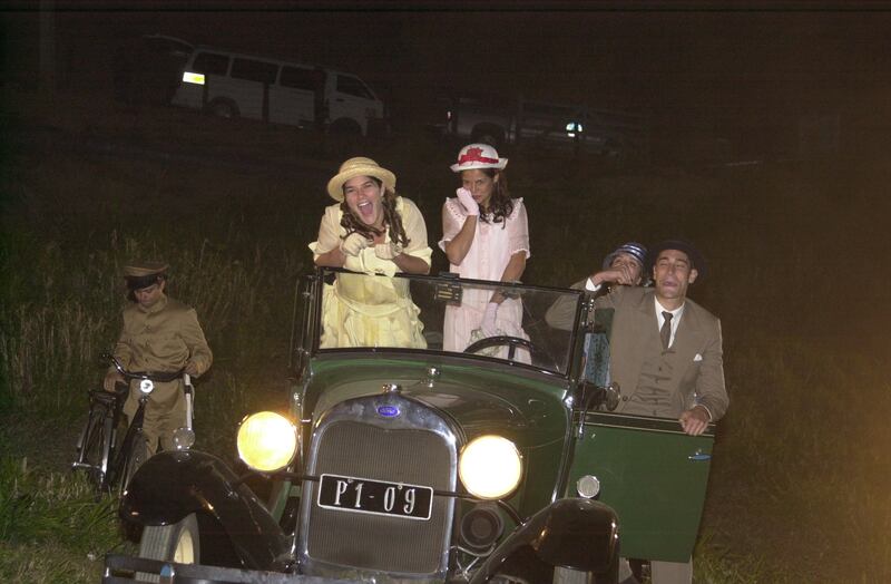 Chocolate com Pimenta: Olga (Priscilla Fantin) e seus amigos fazem bullying com Ana Francisca (Mariana Ximenes), nos primeiros capítulos da novela da TV Globo