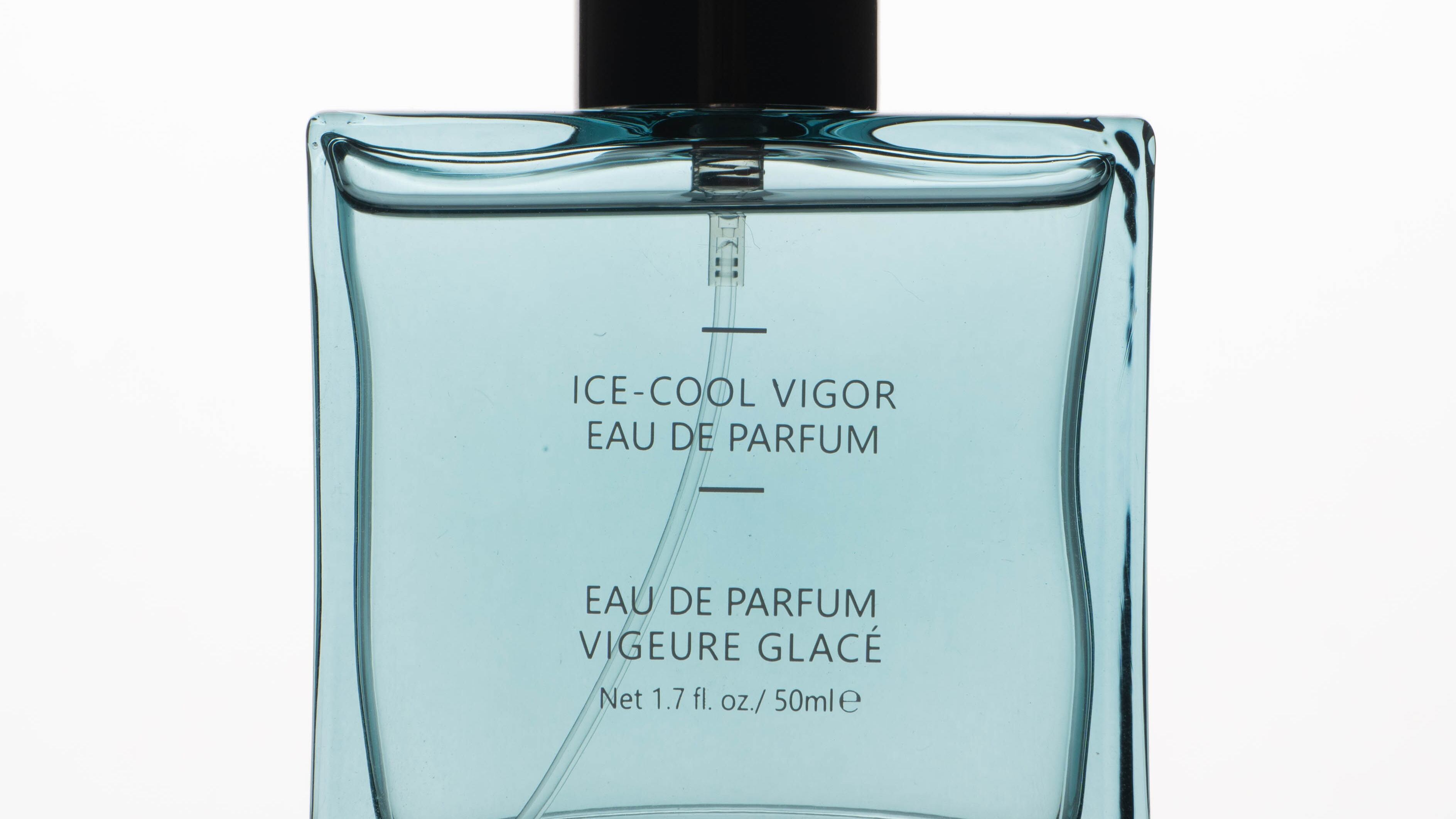 Frasco de perfume azul