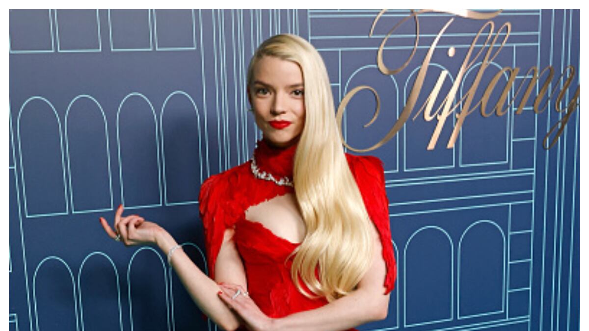 Las nuevas mechas rubias que rejuvenecen e iluminan el rostro: son las favoritas de las famosas