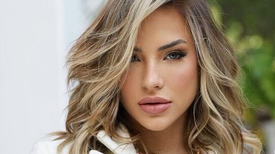 Gabi Martins posta ensaio sensual no Instagram